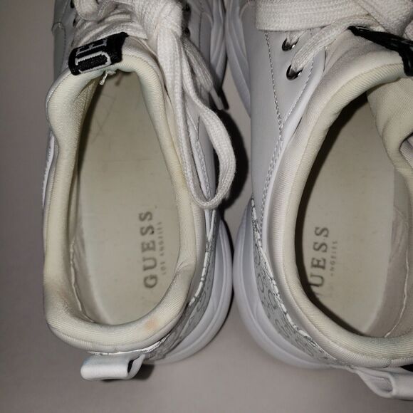 Guess Women's Sz 10 White Sneakers - Picture 4 of 10